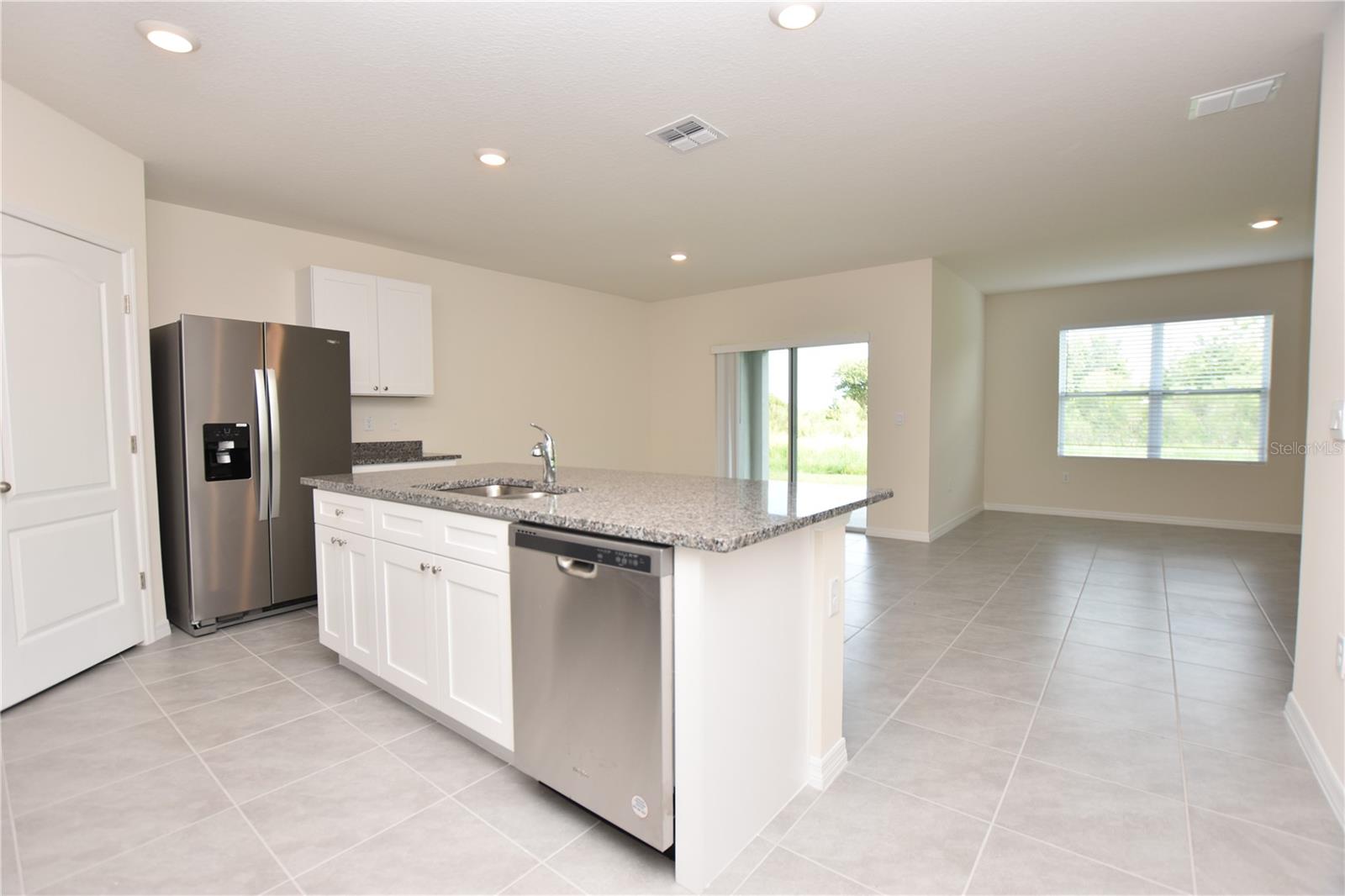 Image 4 of 31 For 5552 Siltstone Street