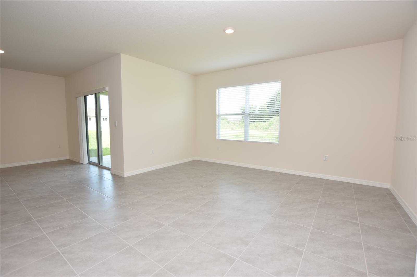 Image 7 of 31 For 5552 Siltstone Street