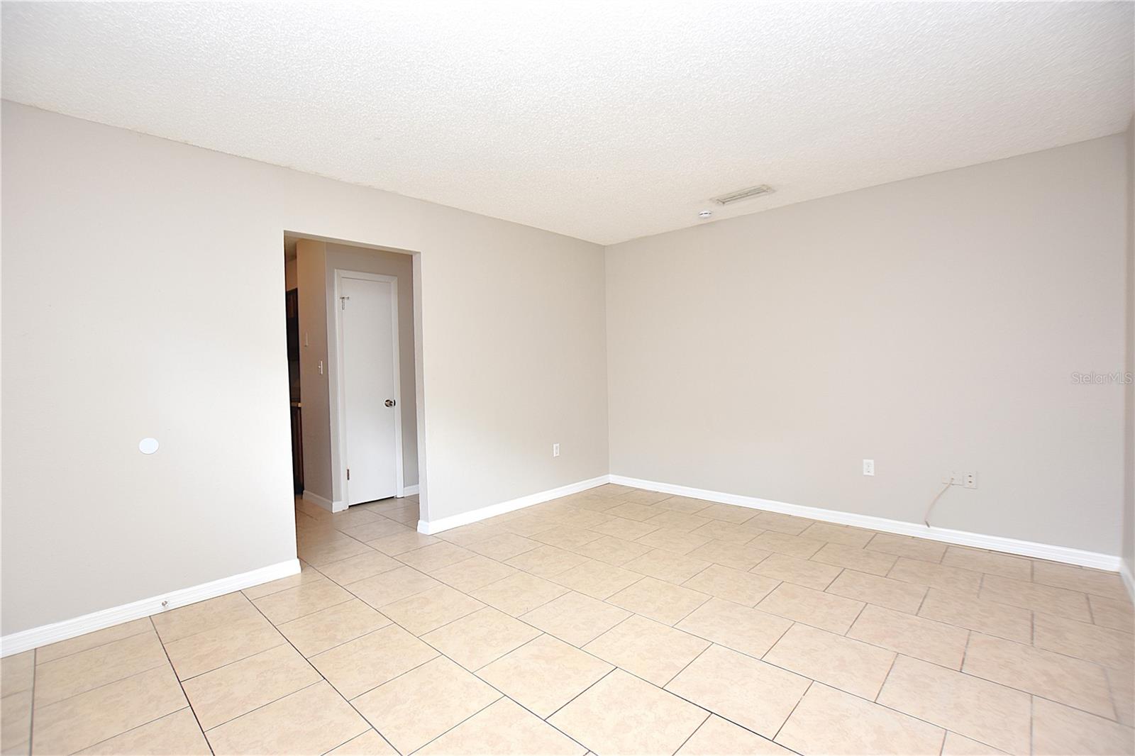 Image 10 of 17 For 1139 Mercury Drive C