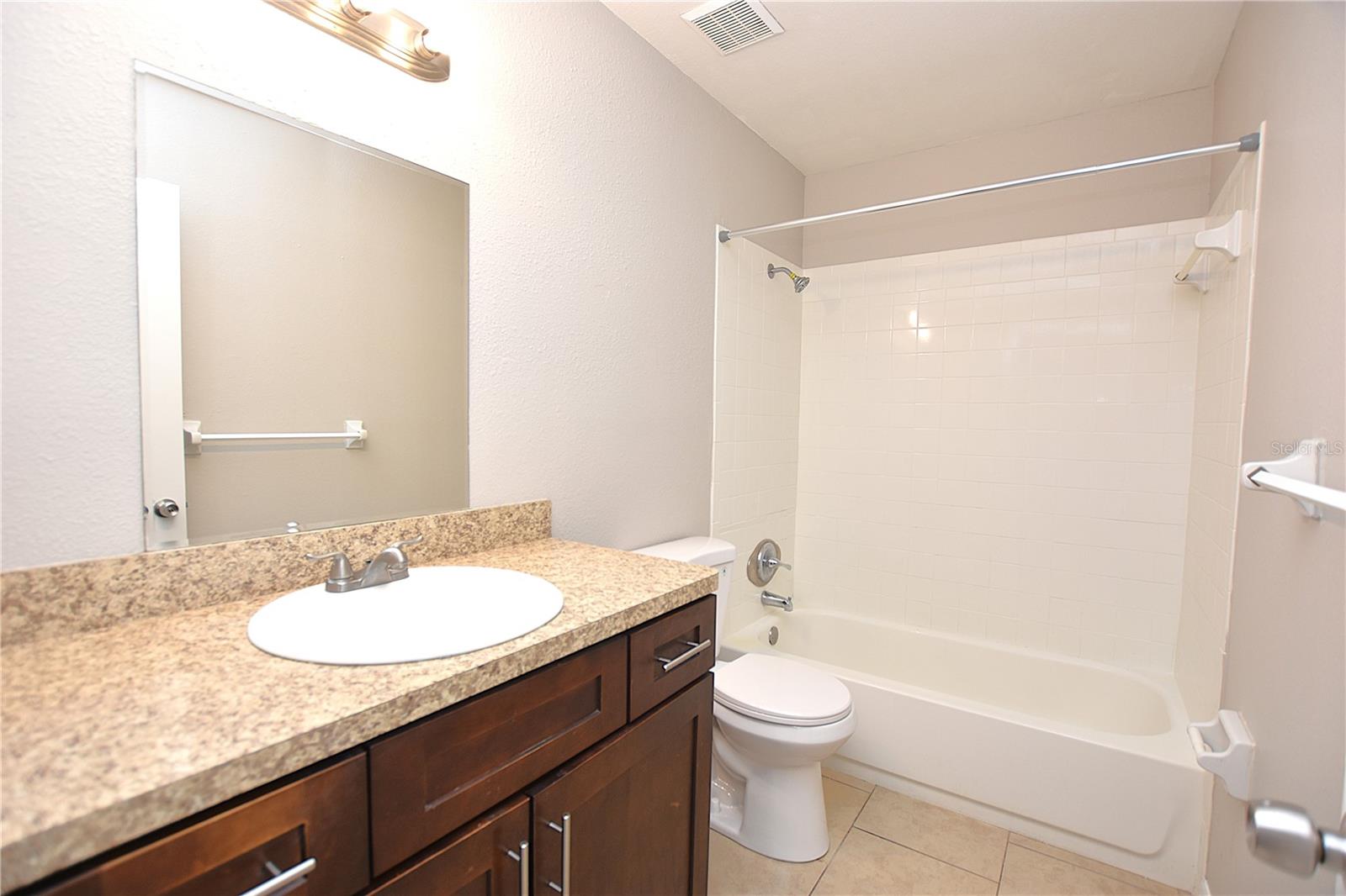 Image 11 of 17 For 1139 Mercury Drive C