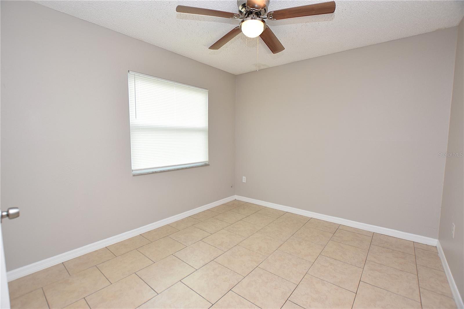 Image 16 of 17 For 1139 Mercury Drive C