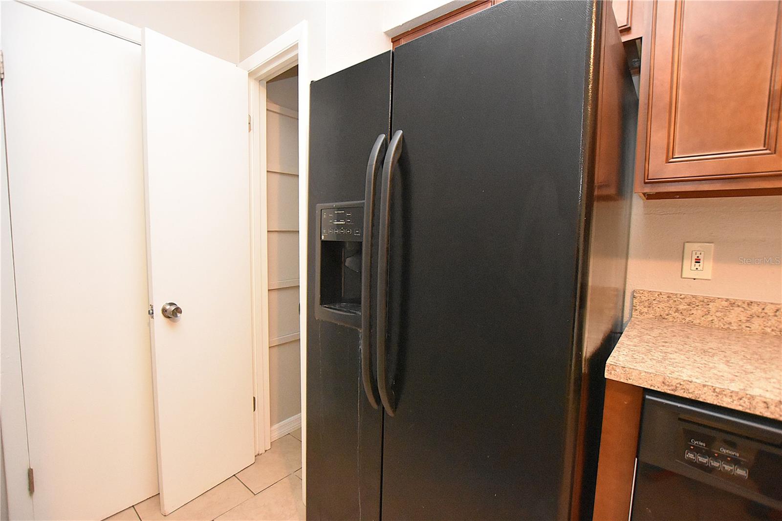 Image 3 of 17 For 1139 Mercury Drive C