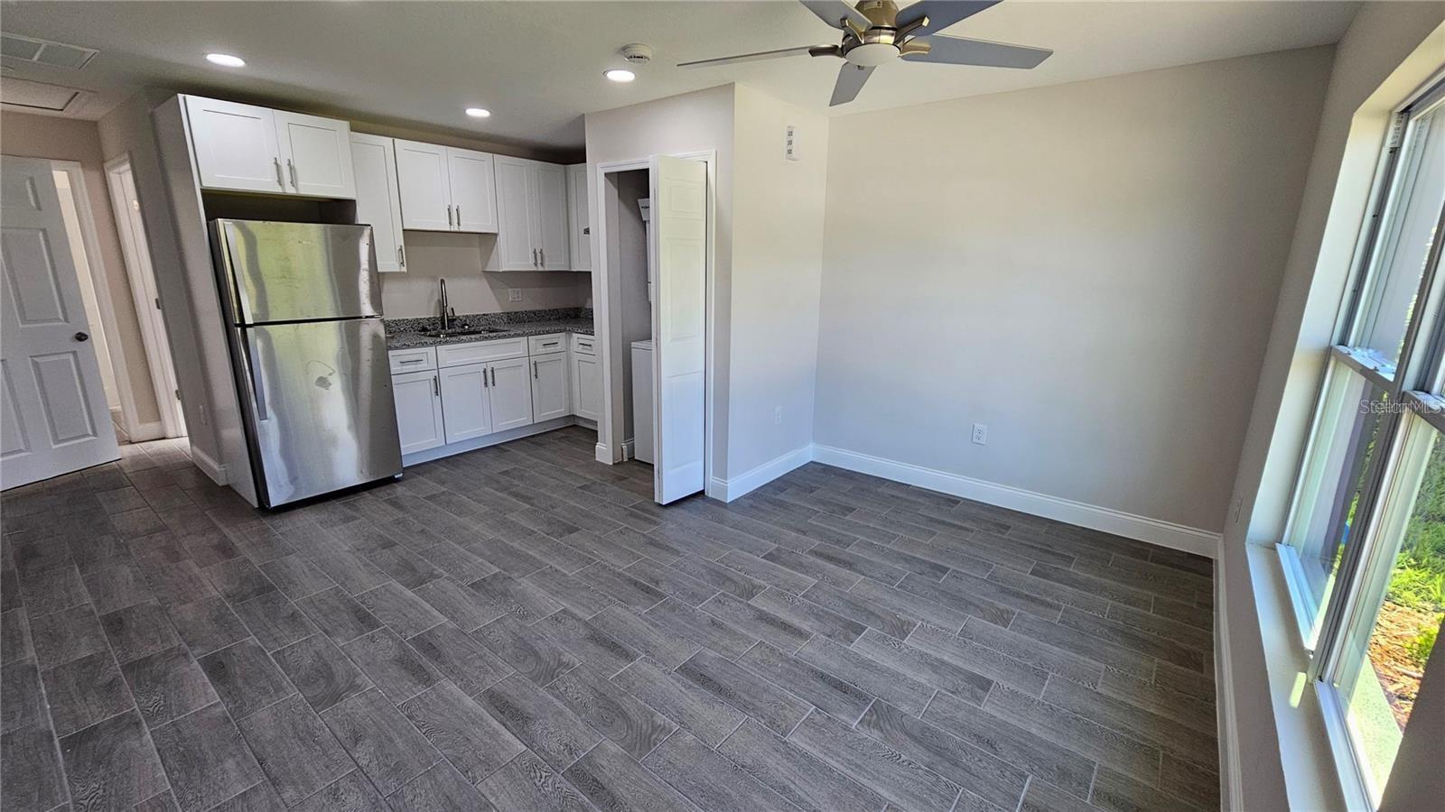 Image 13 of 16 For 602 Lime Avenue