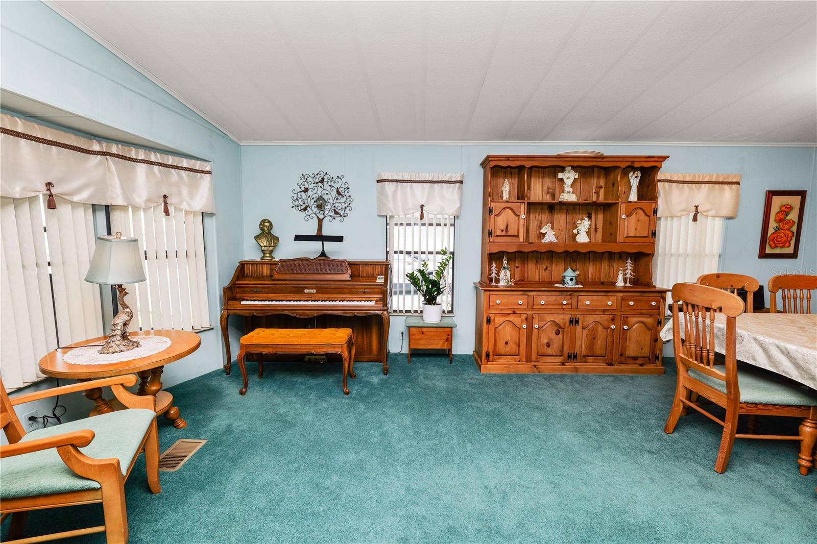 Image 10 of 63 For 4109 Sprucewood Street