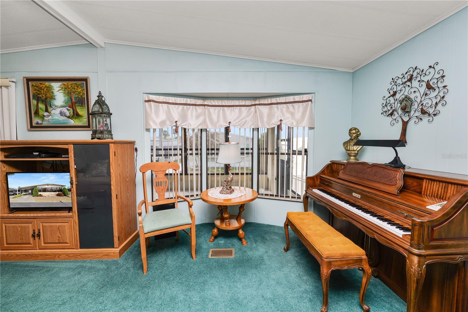 Image 13 of 63 For 4109 Sprucewood Street