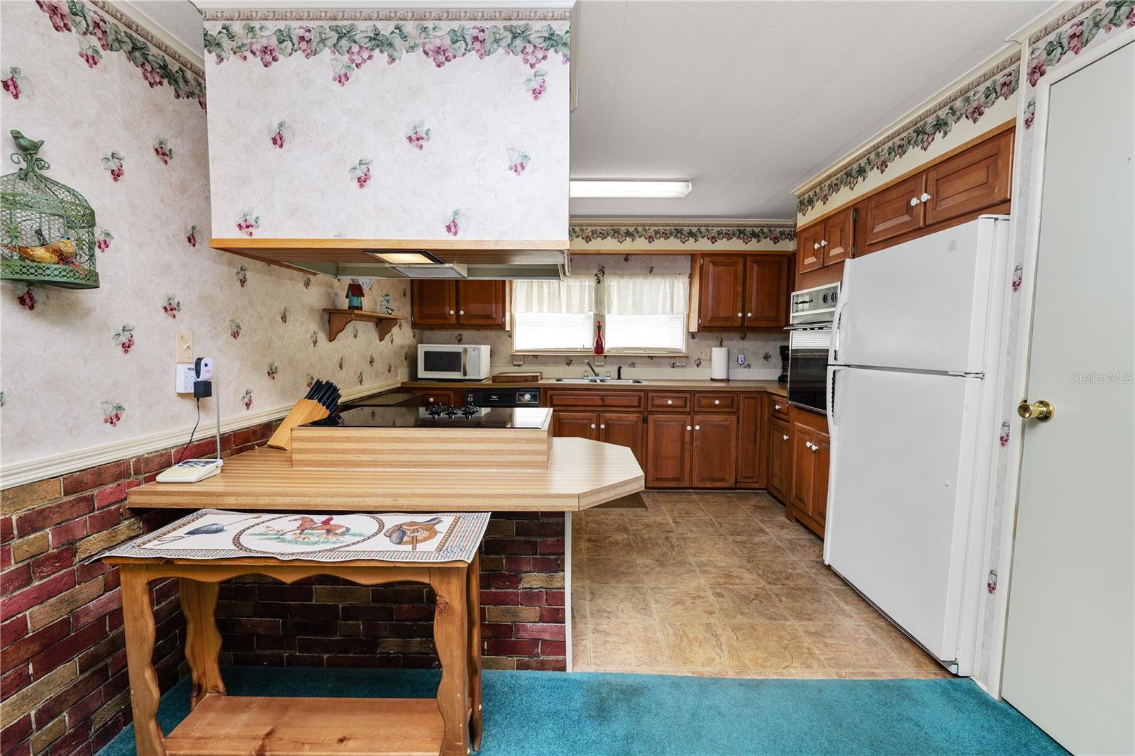 Image 21 of 63 For 4109 Sprucewood Street