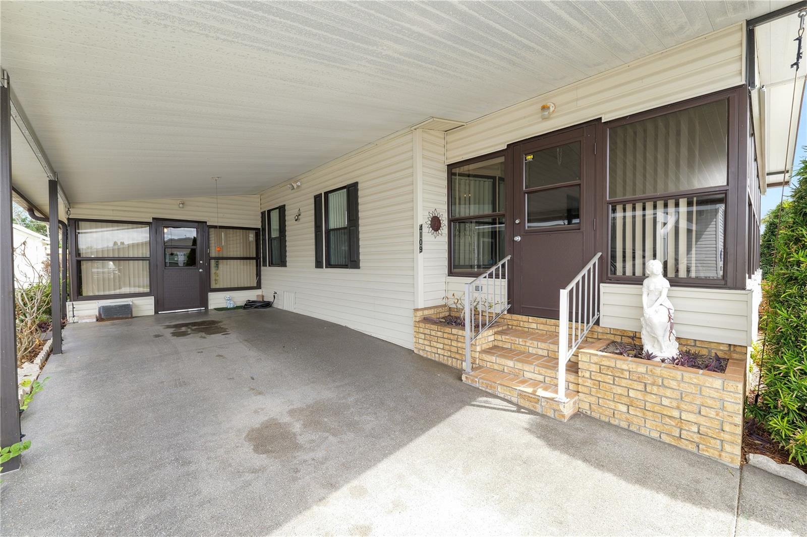 Image 3 of 63 For 4109 Sprucewood Street