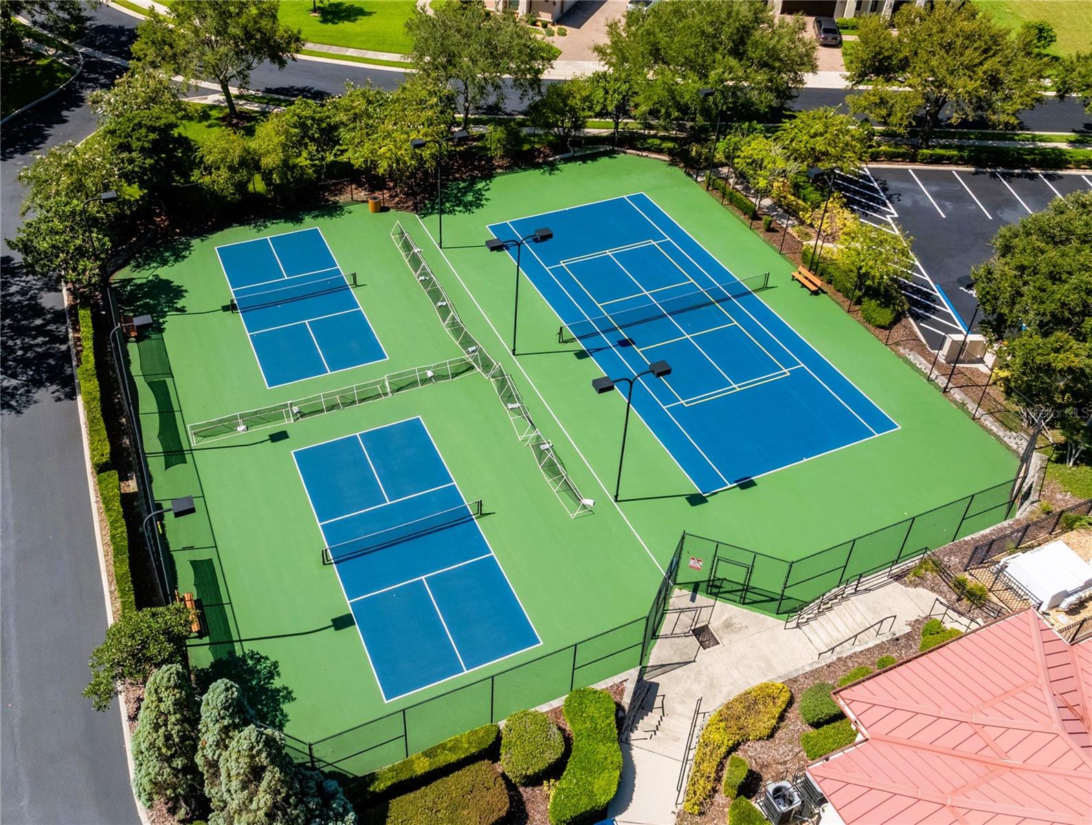 Image 32 of 37 For 422 Waterfern Trail Drive