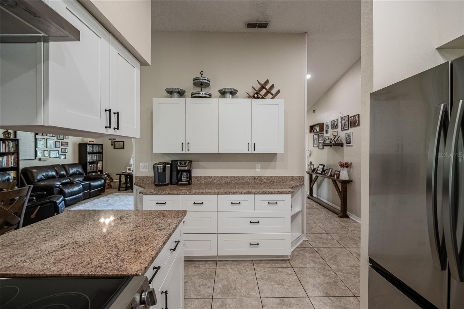 Image 16 of 51 For 3410 Timberlake Rd N