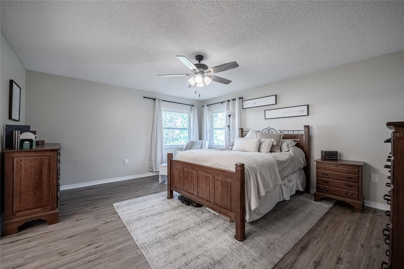 Image 17 of 51 For 3410 Timberlake Rd N