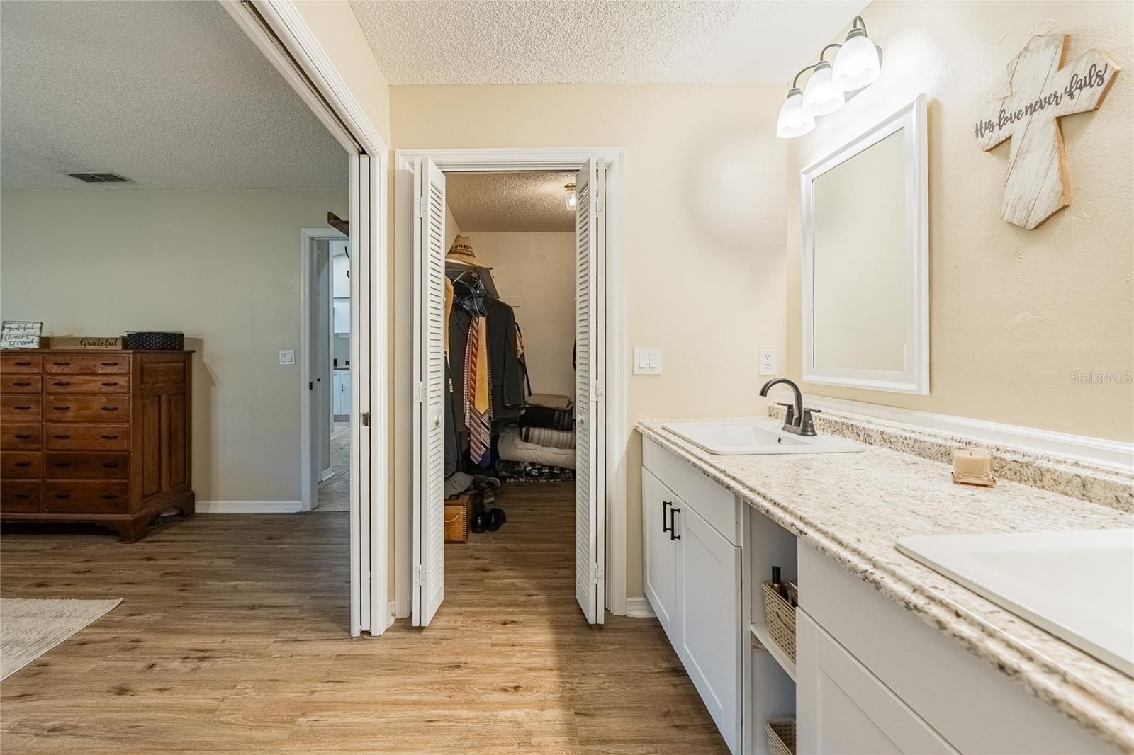 Image 22 of 51 For 3410 Timberlake Rd N