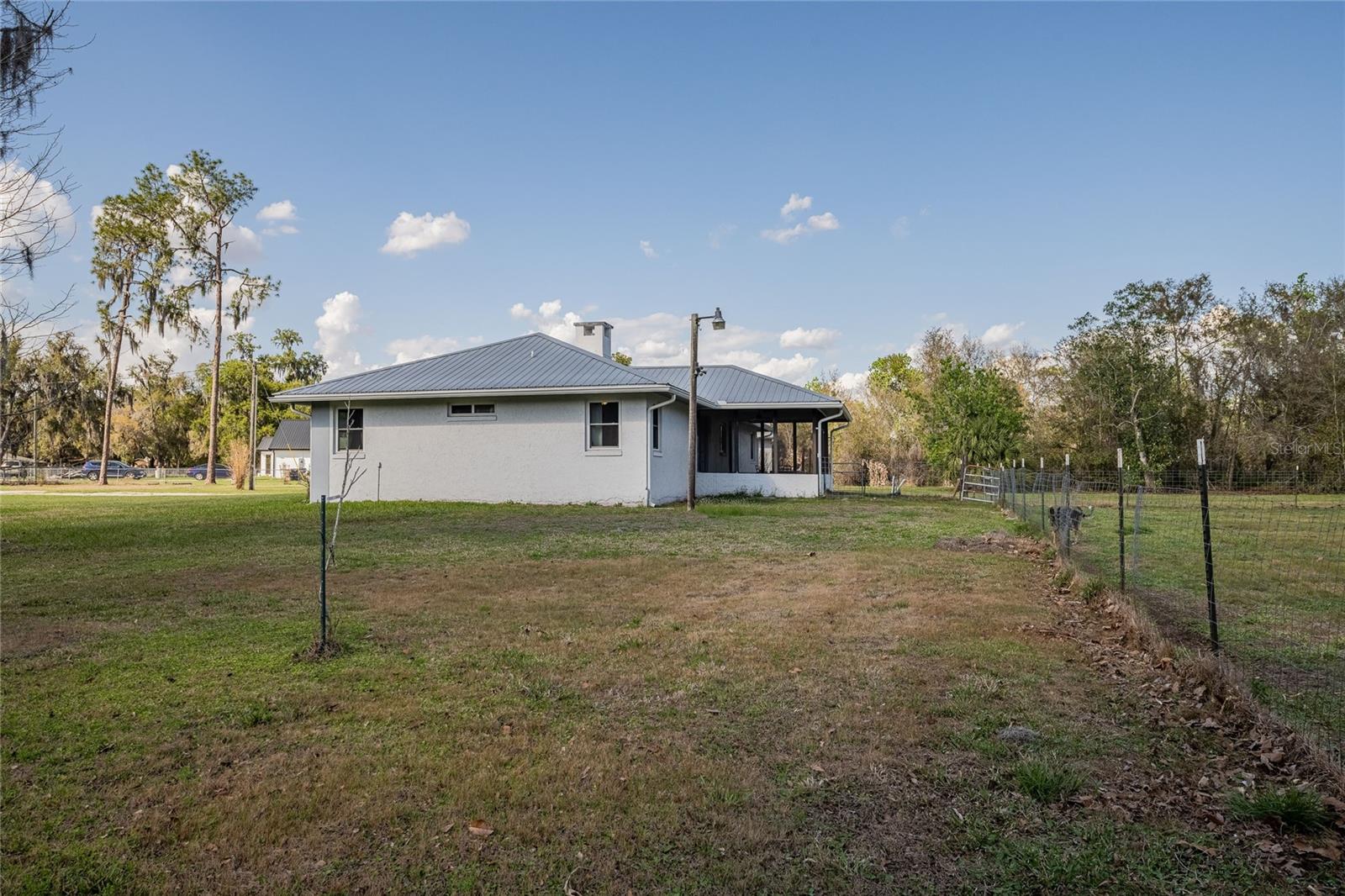 Image 32 of 51 For 3410 Timberlake Rd N