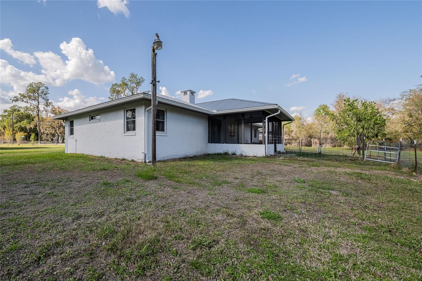 Image 33 of 51 For 3410 Timberlake Rd N