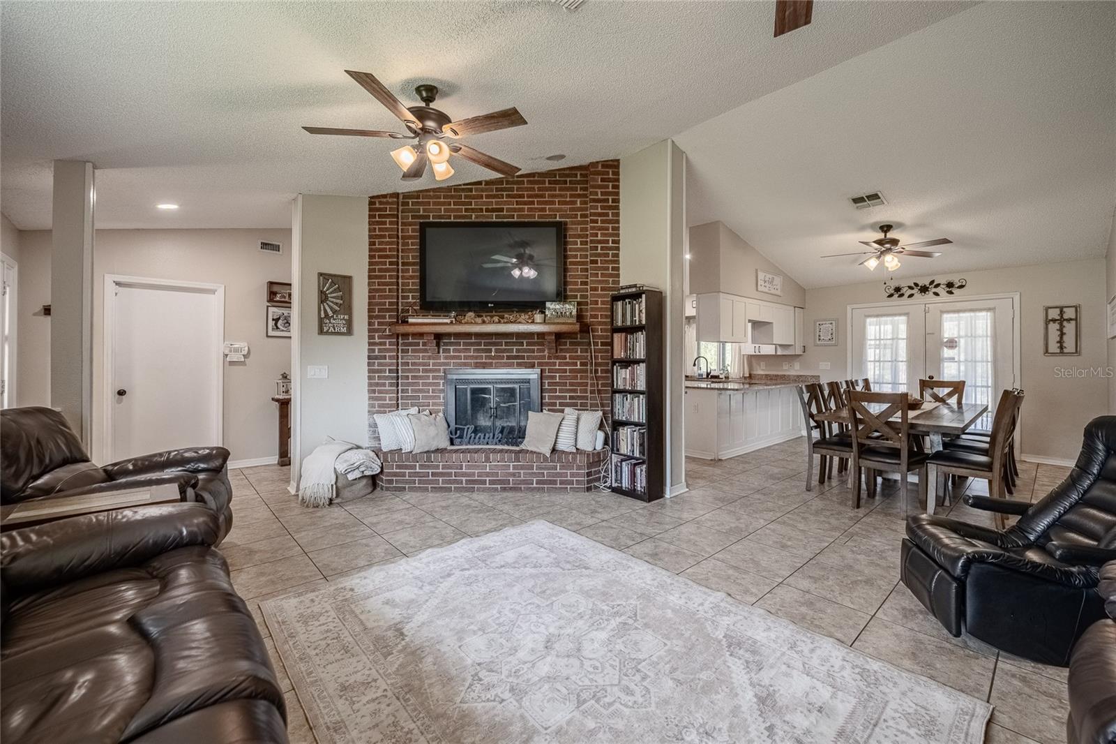 Image 8 of 51 For 3410 Timberlake Rd N