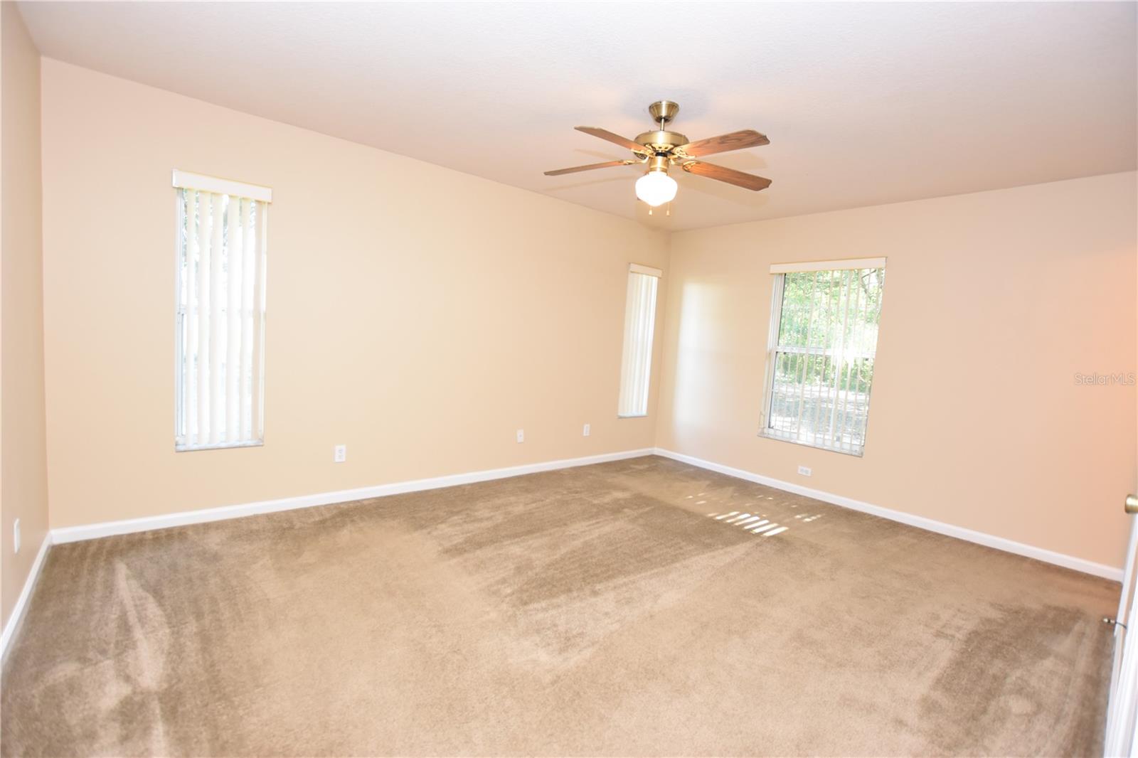 Image 12 of 29 For 7109 Evergreen Boulevard