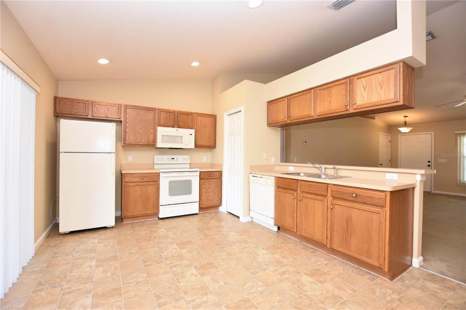 Image 2 of 29 For 7109 Evergreen Boulevard