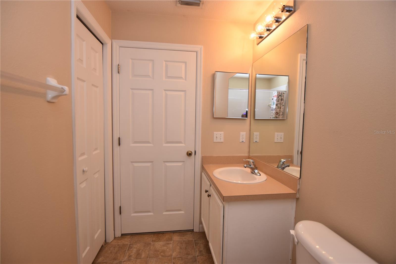 Image 20 of 29 For 7109 Evergreen Boulevard