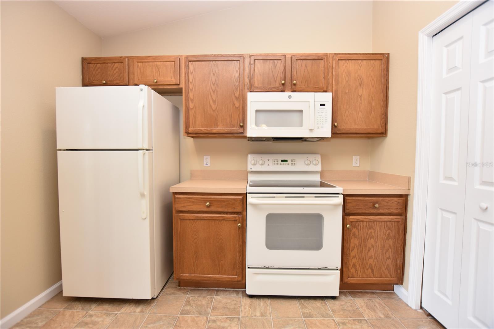 Image 3 of 29 For 7109 Evergreen Boulevard