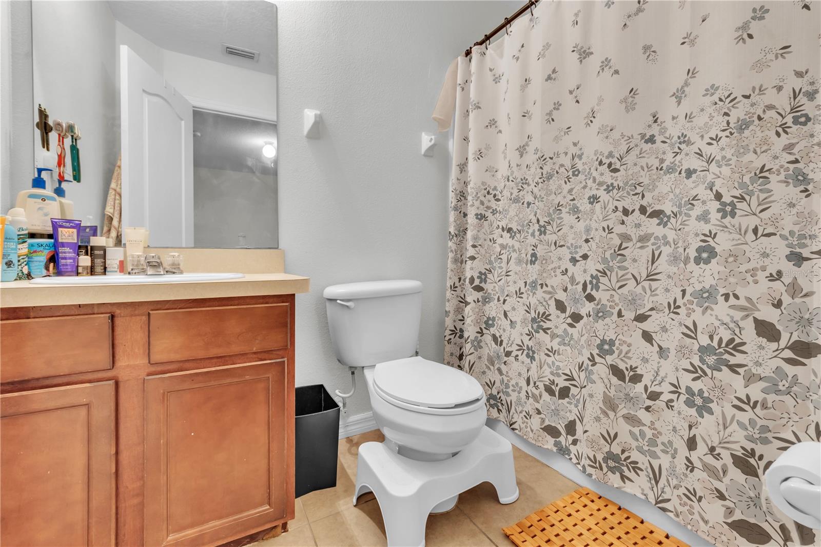 Image 17 of 31 For 1939 Greenwood Valley Drive