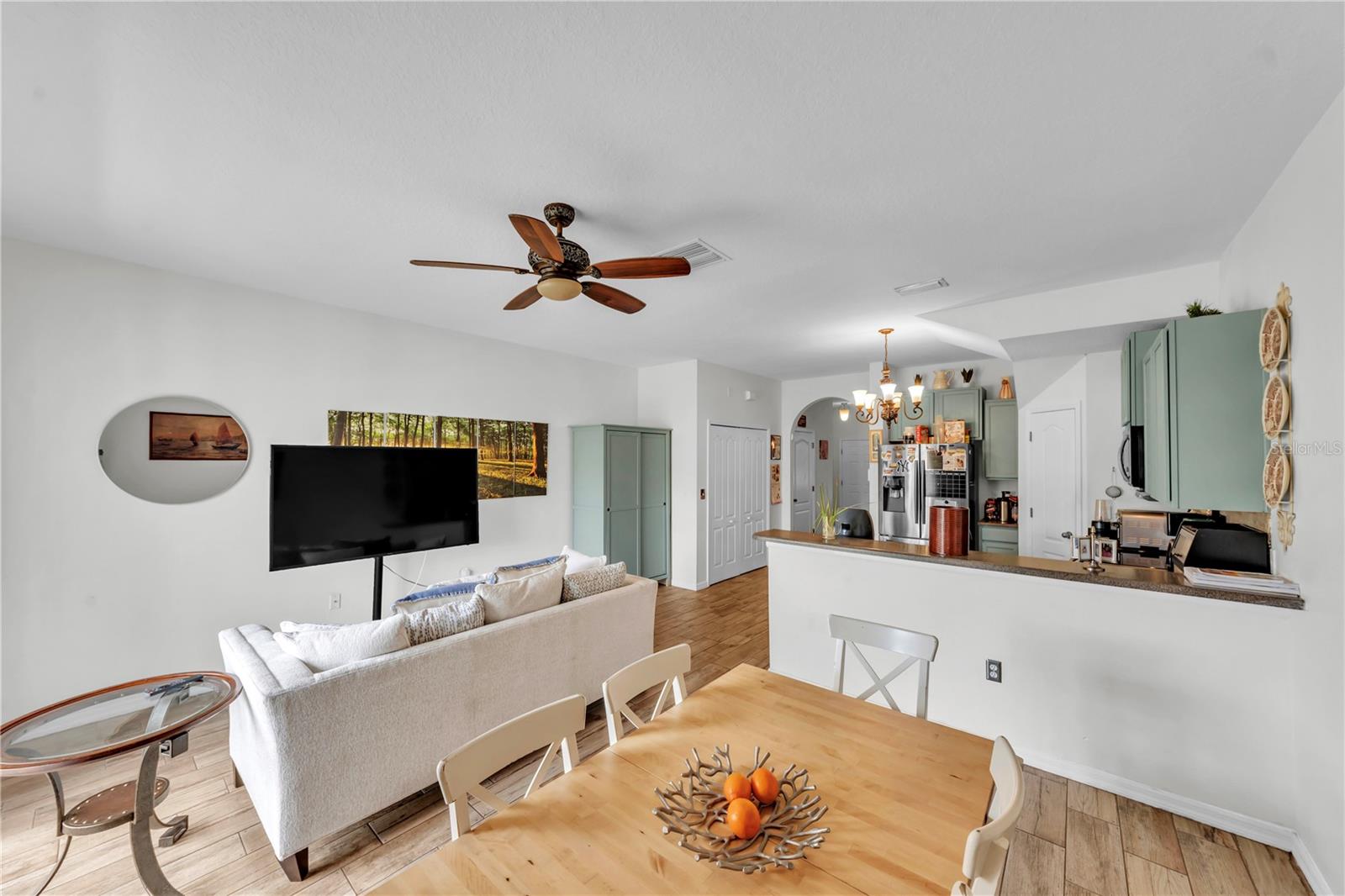 Image 7 of 31 For 1939 Greenwood Valley Drive