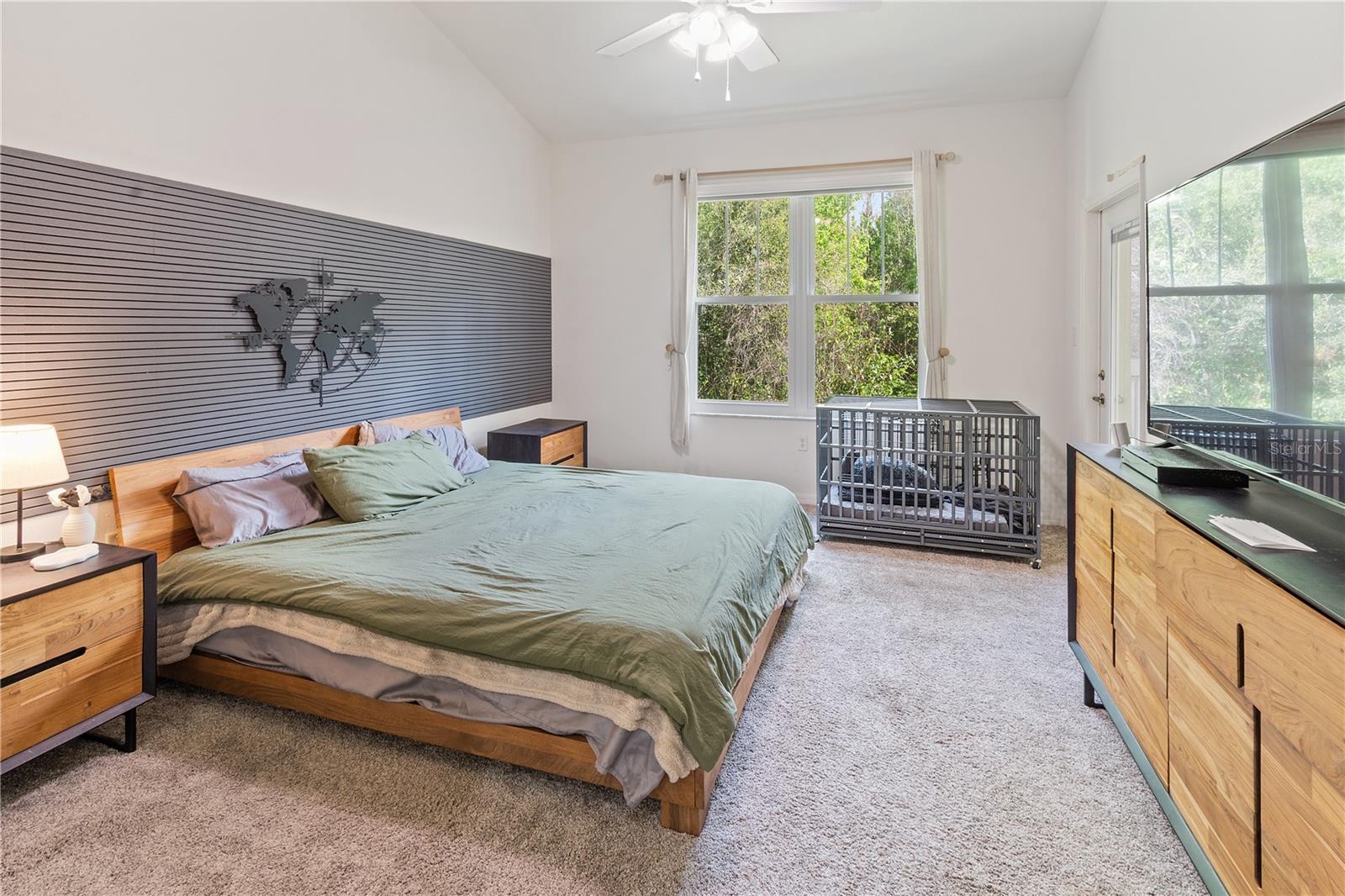 Listing photo id 8 for 3818 Serenade Lane 3818