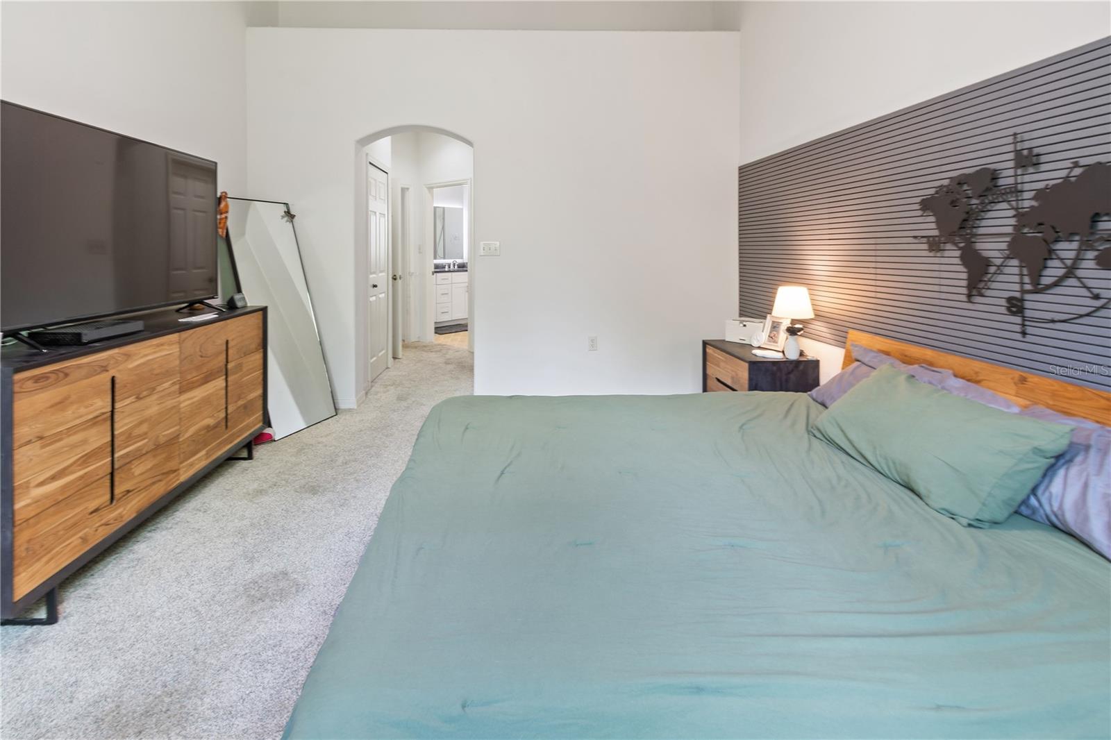 Listing photo id 10 for 3818 Serenade Lane 3818