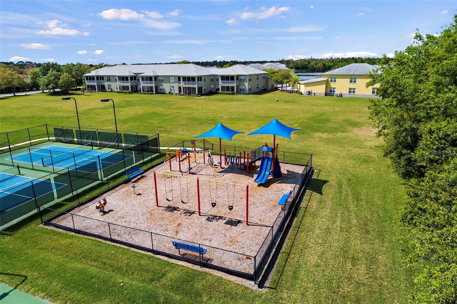 Listing photo id 25 for 3818 Serenade Lane 3818