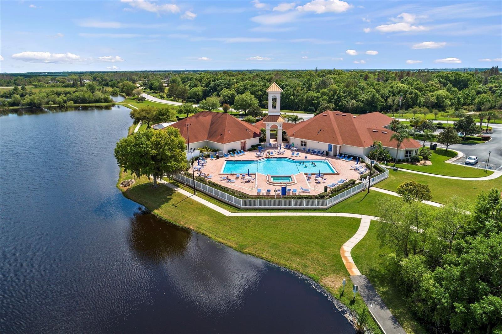 Listing photo id 2 for 3818 Serenade Lane 3818