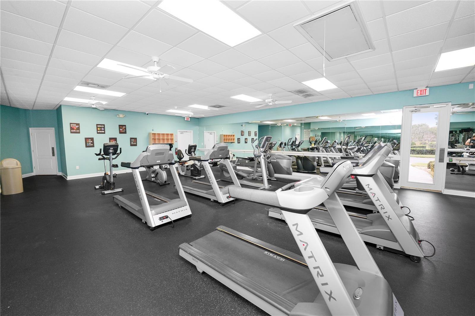 Listing photo id 3 for 3818 Serenade Lane 3818