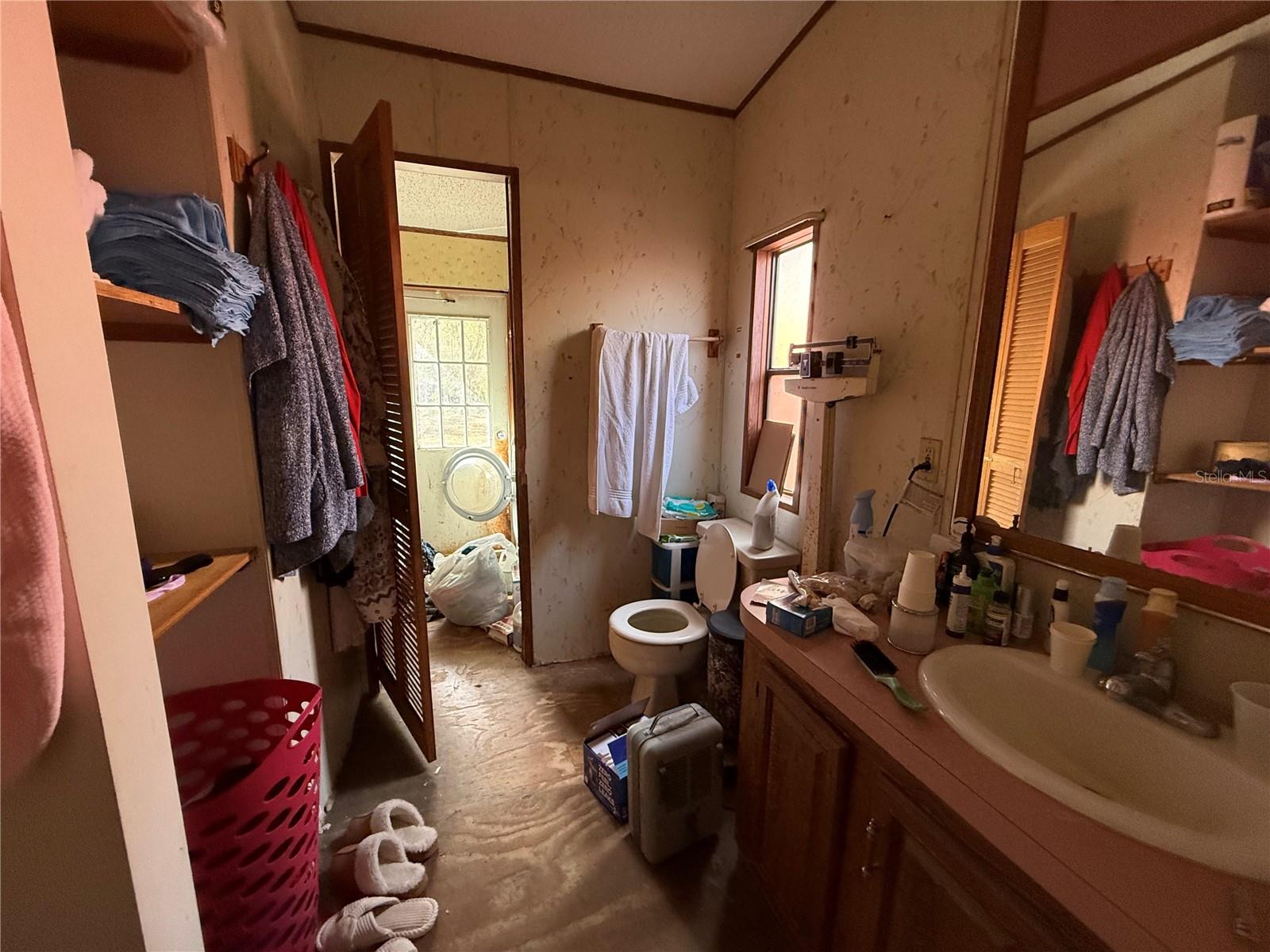 Image 40 of 48 For 12708 Farmettes Road