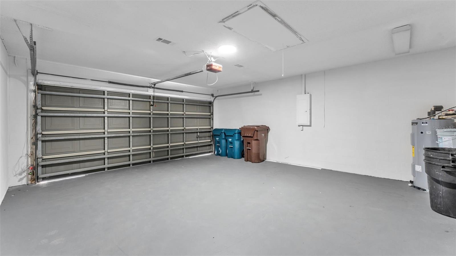 Image 11 of 15 For 752 Hunt Drive