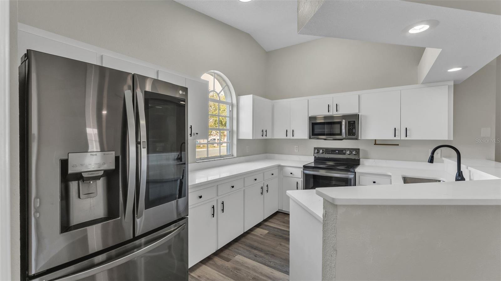 Image 3 of 15 For 752 Hunt Drive