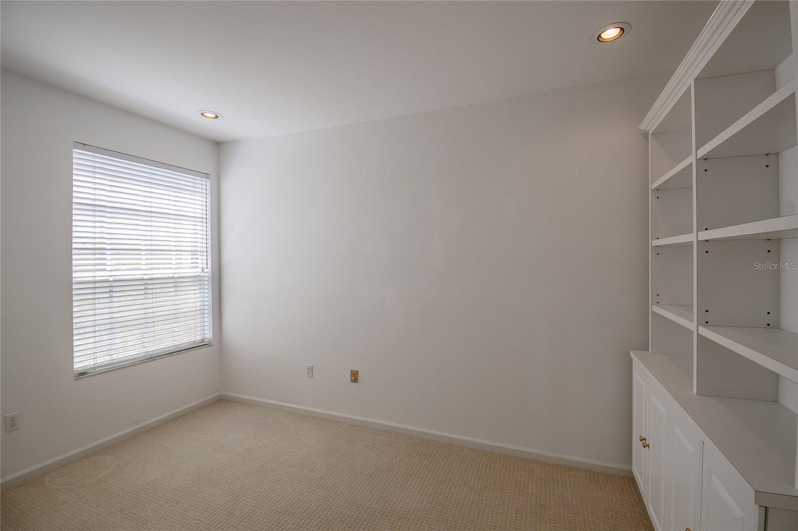 Image 26 of 34 For 447 Enclave Place 447