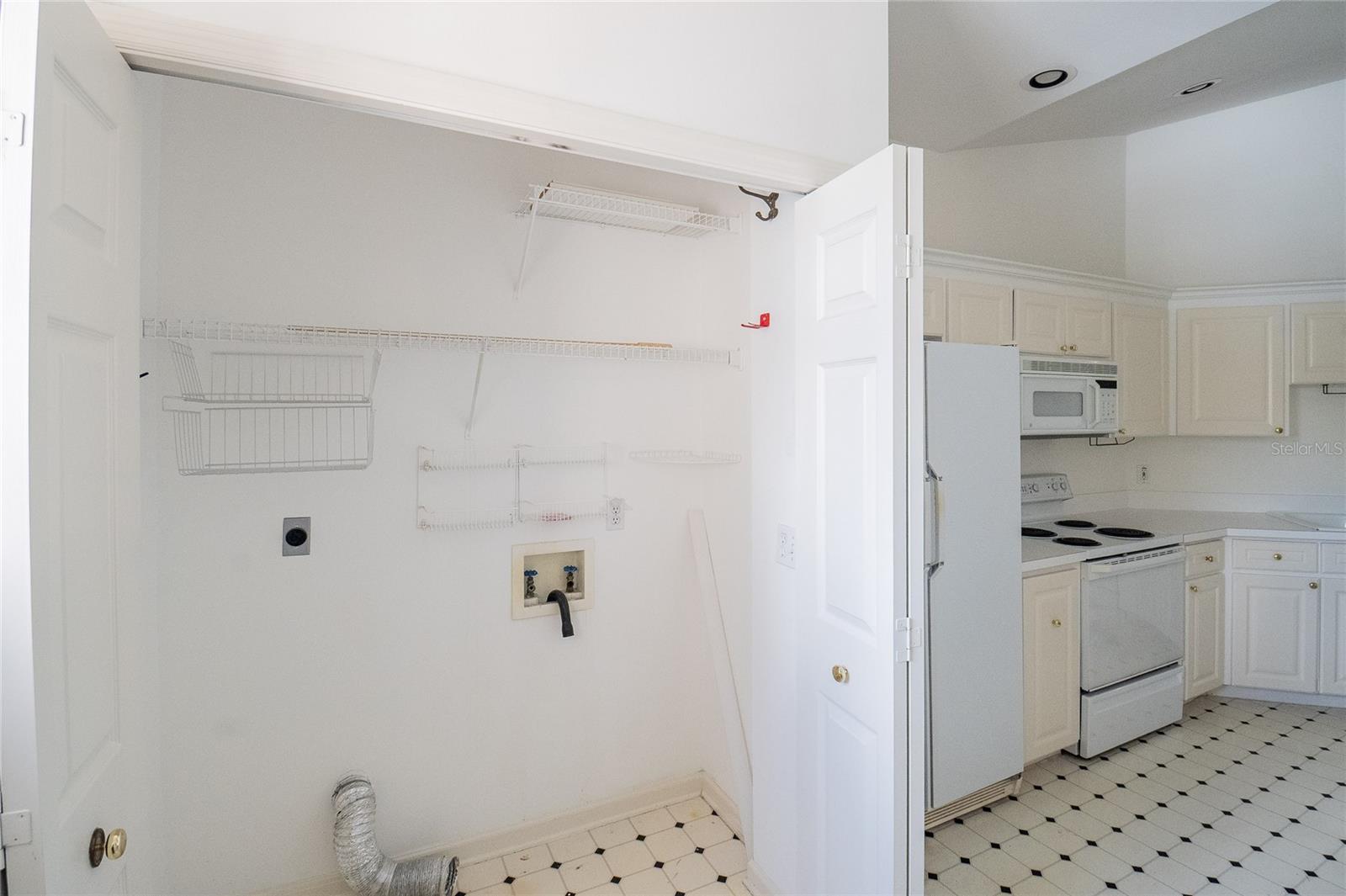 Image 32 of 34 For 447 Enclave Place 447