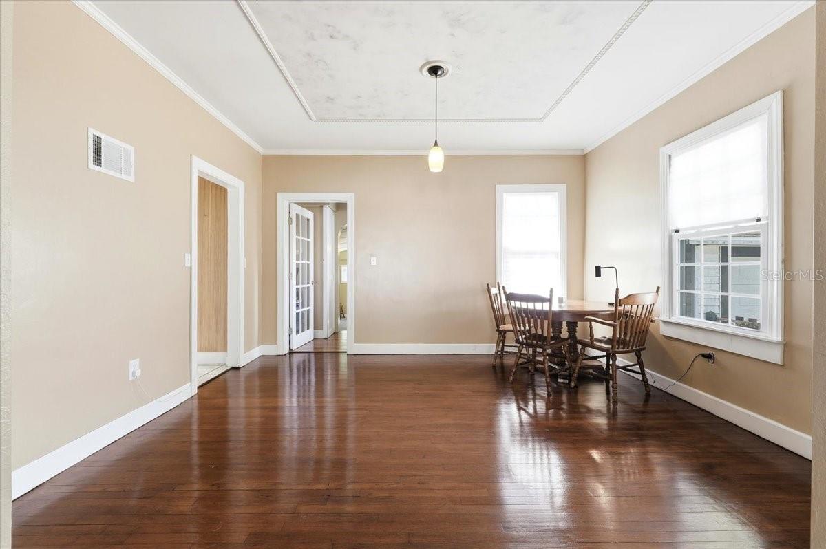 Image 13 of 41 For 624 Avenue A Ne