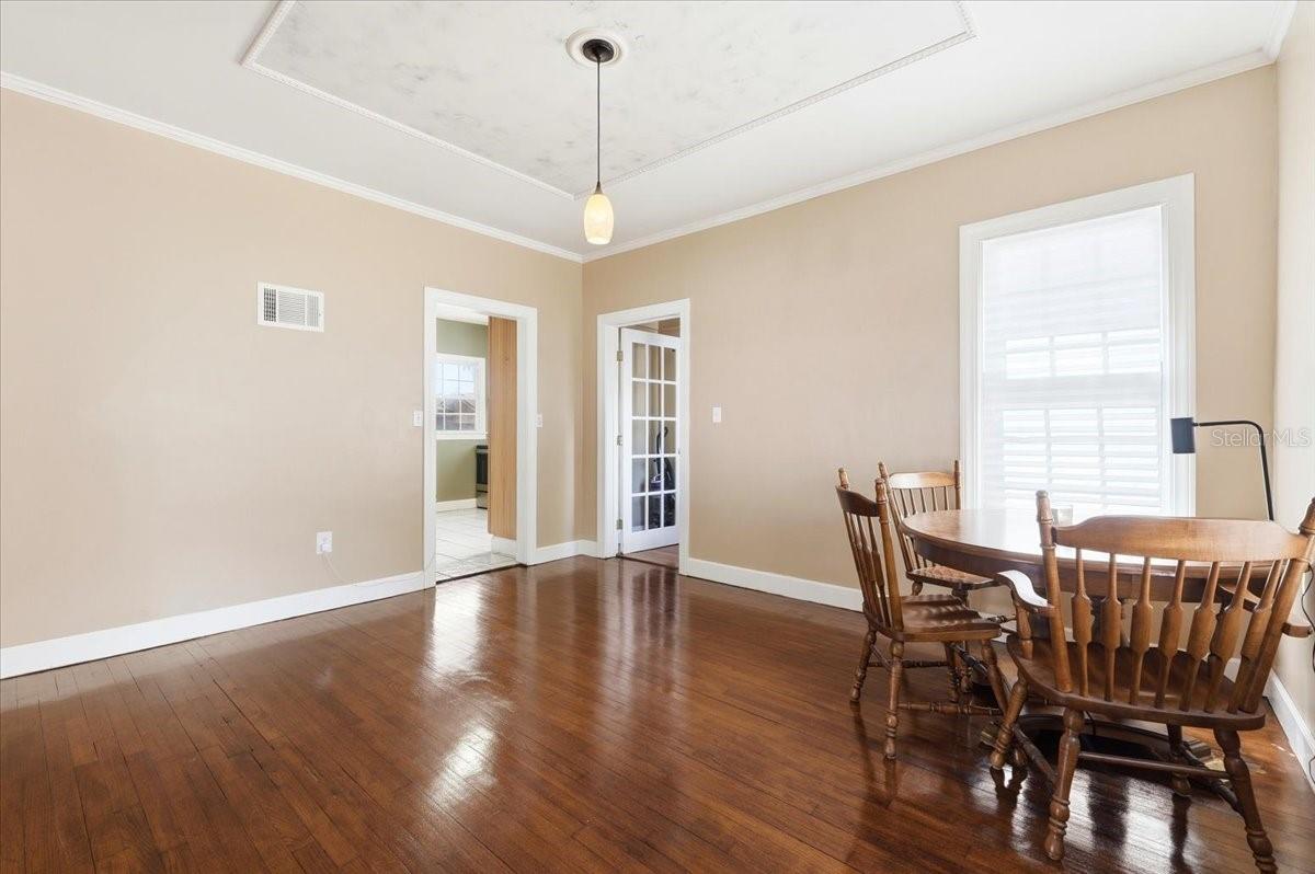 Image 14 of 41 For 624 Avenue A Ne