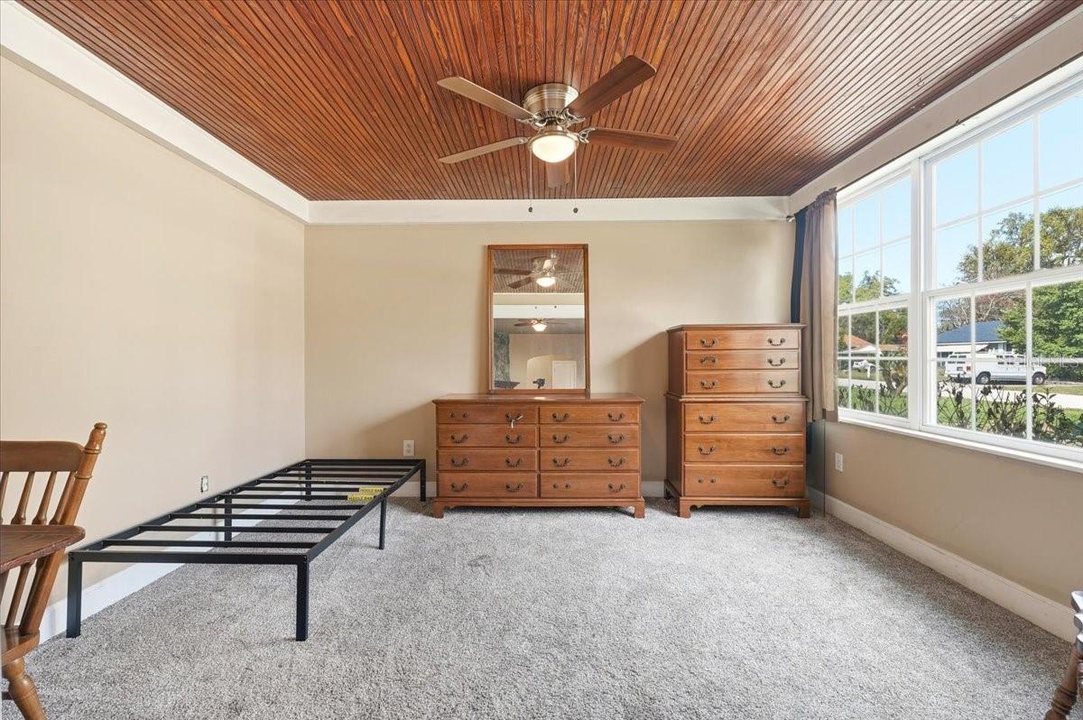 Image 24 of 41 For 624 Avenue A Ne