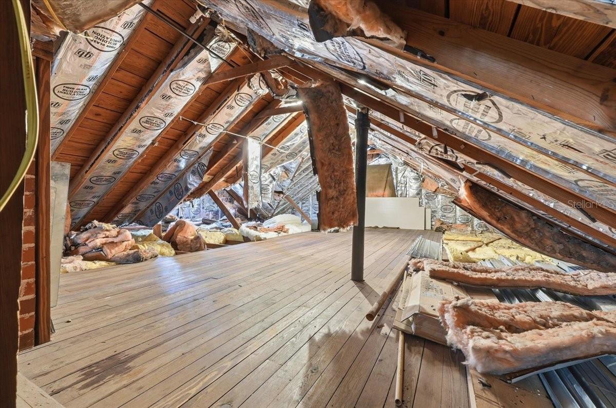 Image 27 of 41 For 624 Avenue A Ne