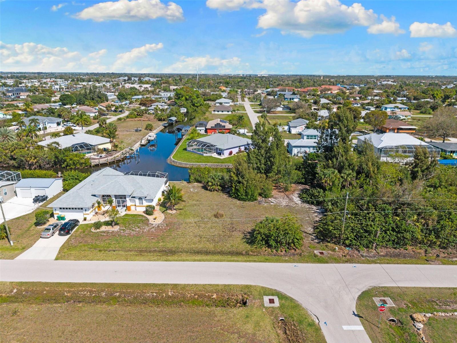 Image 7 of 13 For 2524 Larkspur Drive