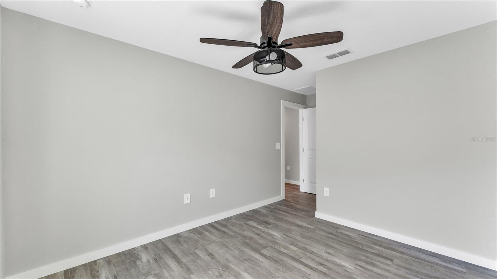 Image 24 of 28 For 2510 Weber Street