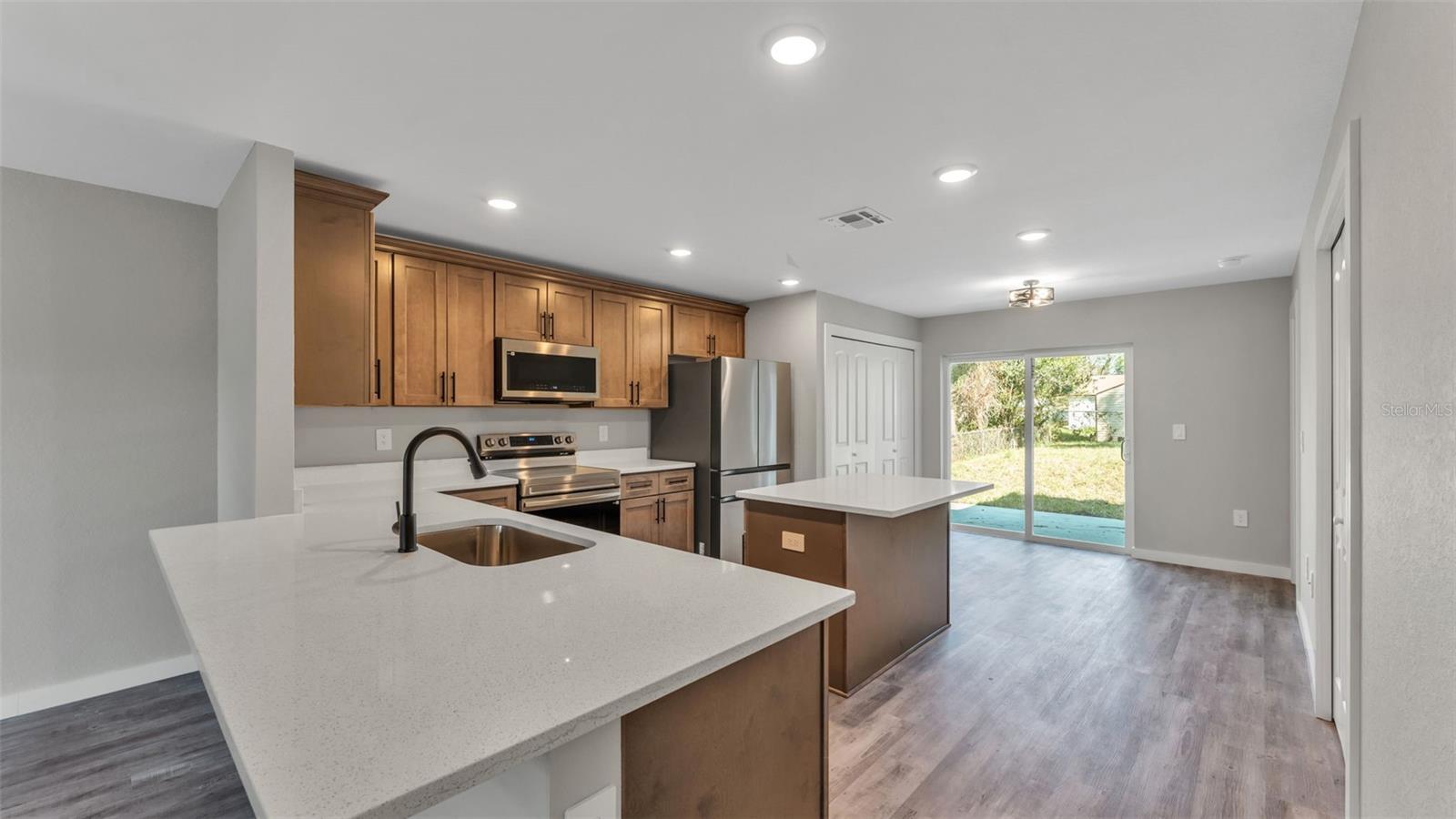 Image 9 of 28 For 2510 Weber Street