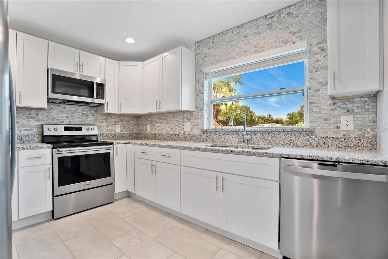 Image 10 of 33 For 404 Longfellow Boulevard