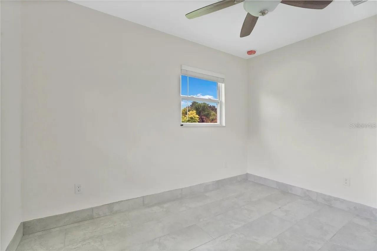 Image 22 of 33 For 404 Longfellow Boulevard