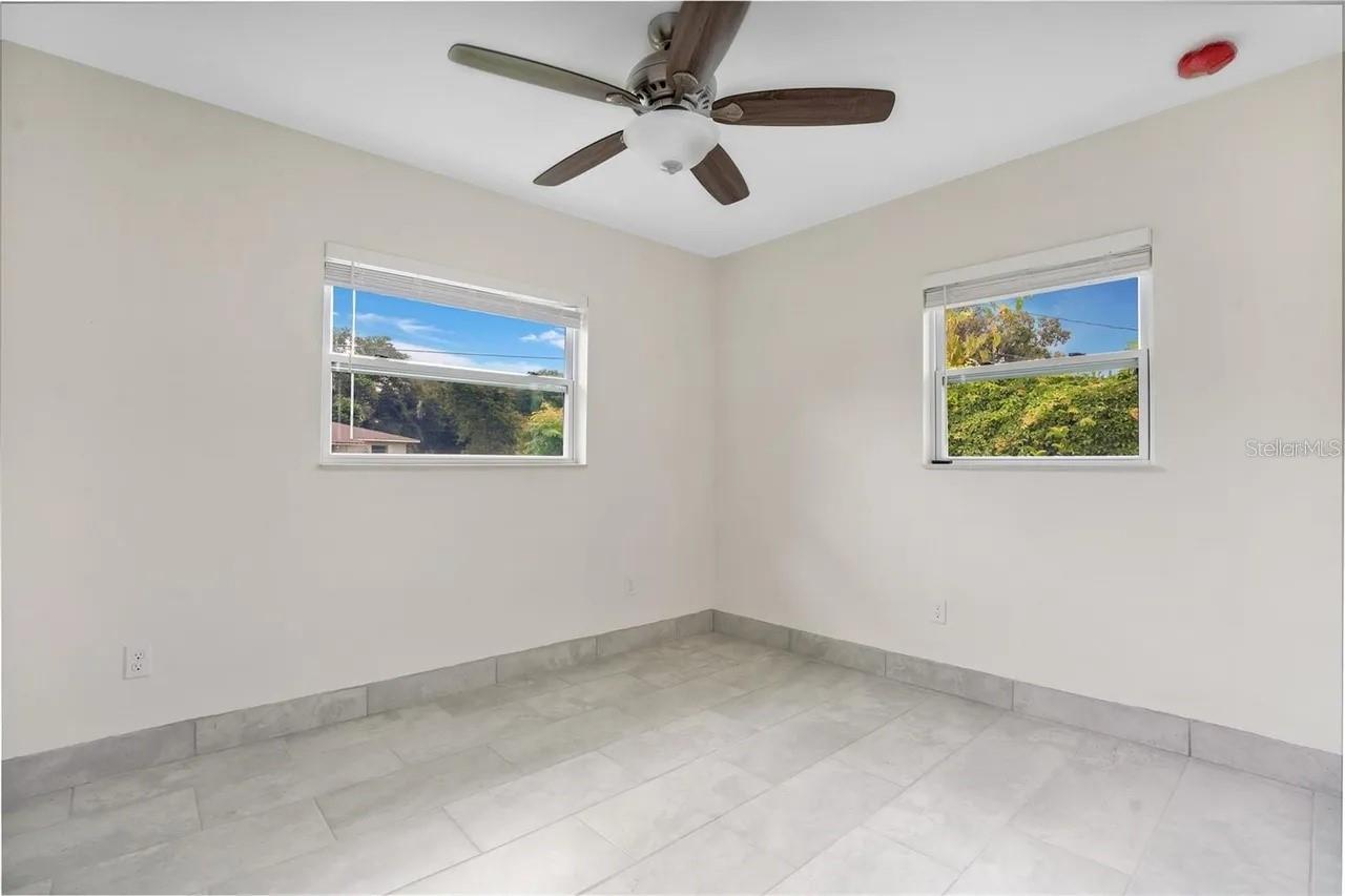 Image 24 of 33 For 404 Longfellow Boulevard