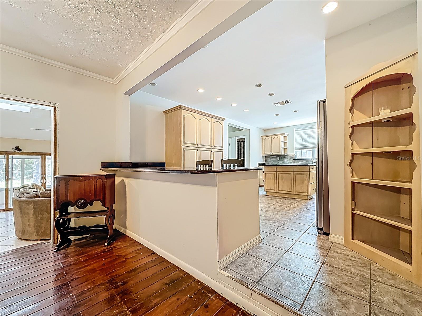 Image 21 of 100 For 1518 Dawn Heights Drive