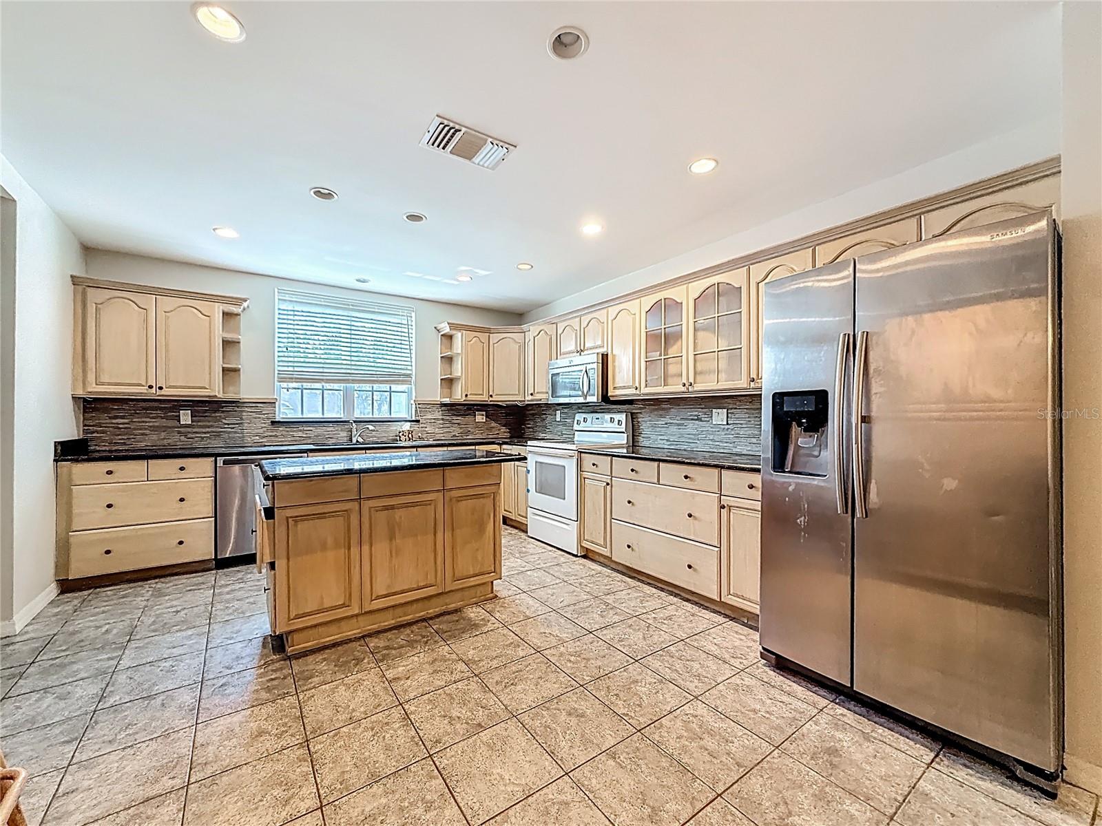 Image 23 of 100 For 1518 Dawn Heights Drive