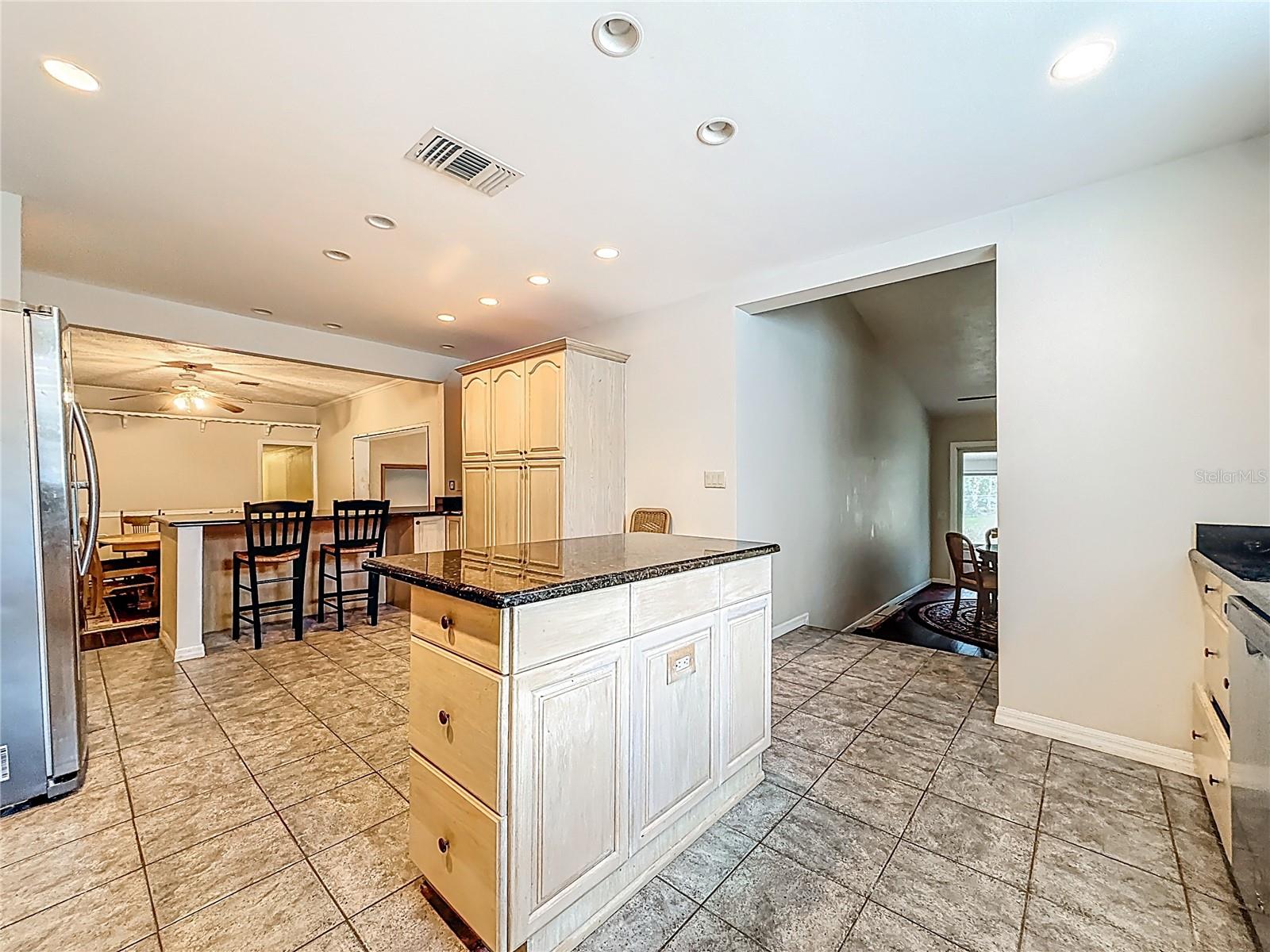 Image 28 of 100 For 1518 Dawn Heights Drive