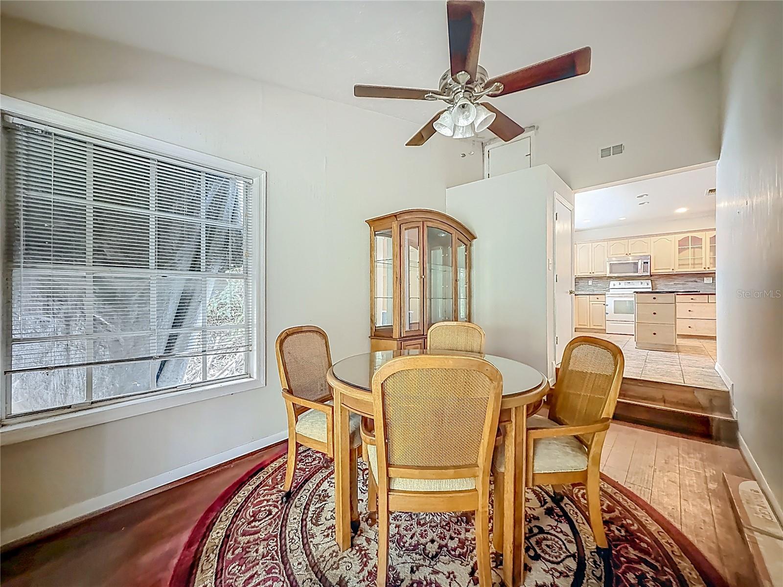 Image 31 of 100 For 1518 Dawn Heights Drive