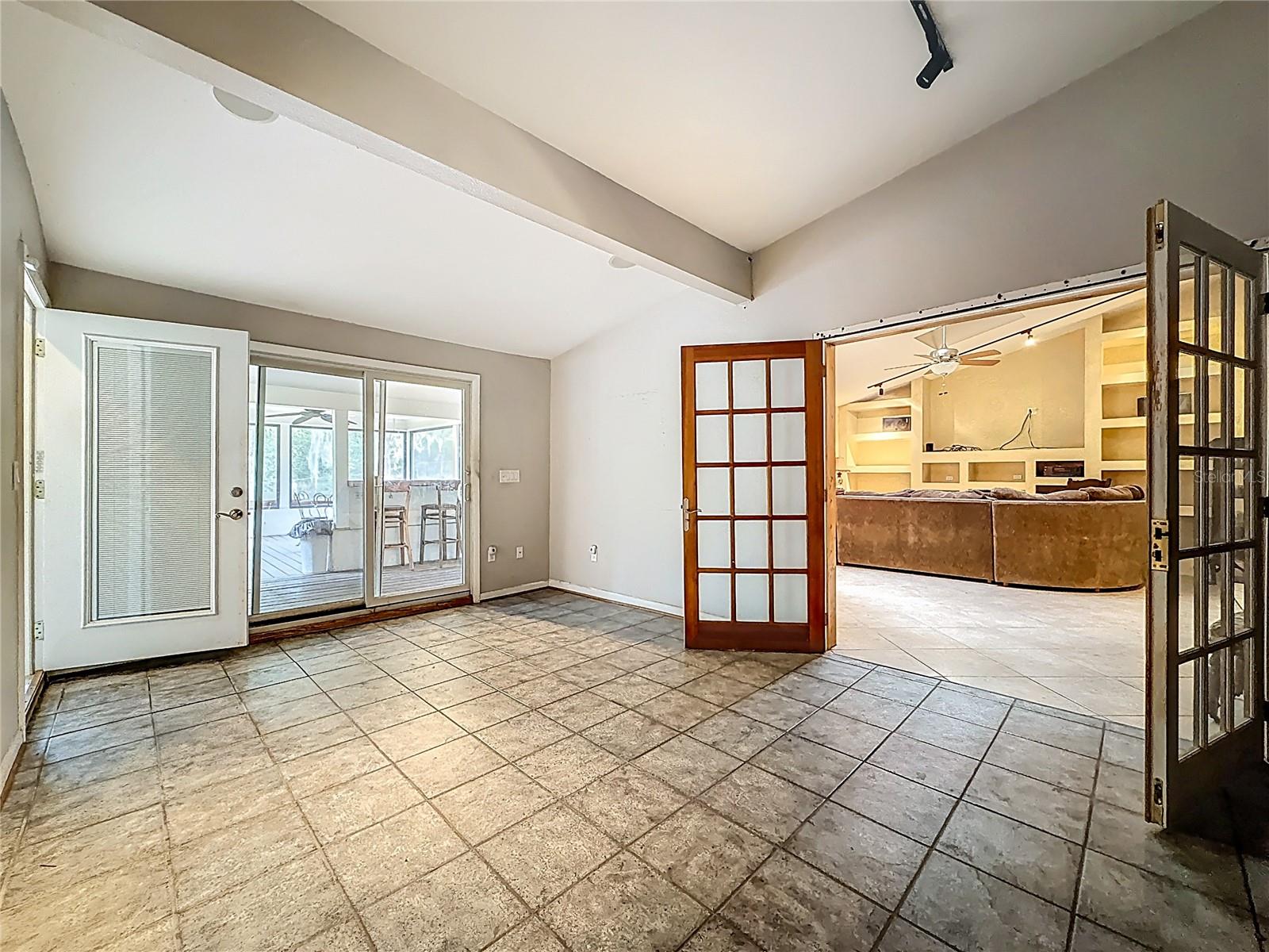 Image 38 of 100 For 1518 Dawn Heights Drive