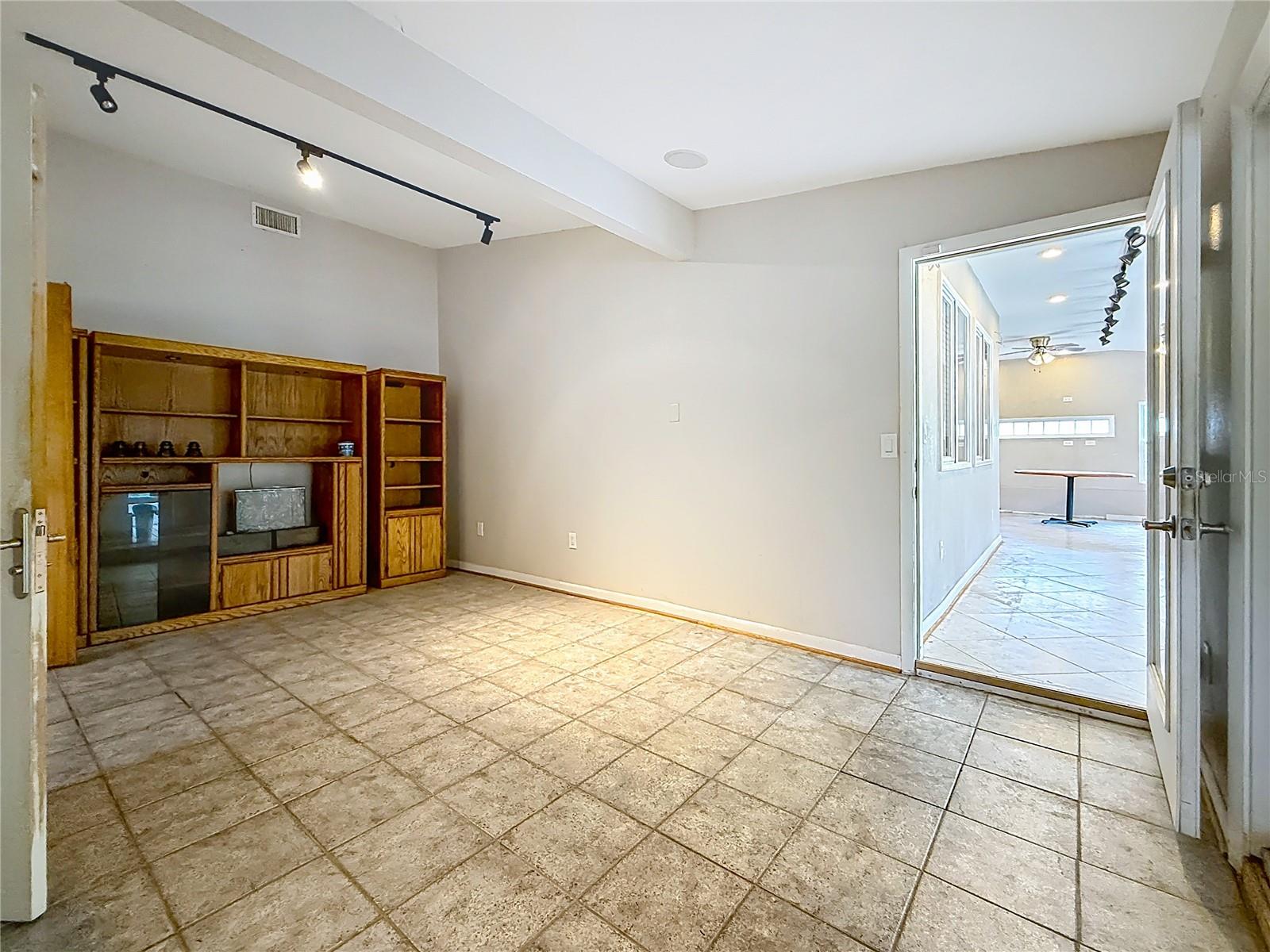 Image 40 of 100 For 1518 Dawn Heights Drive